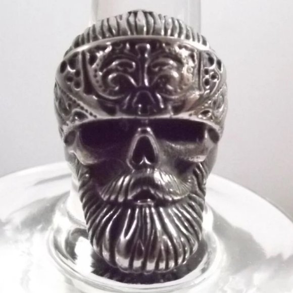 Vintage Unisex Plus Size Stainless Steel Statement Viking Skull Face Ring - Picture 1 of 10